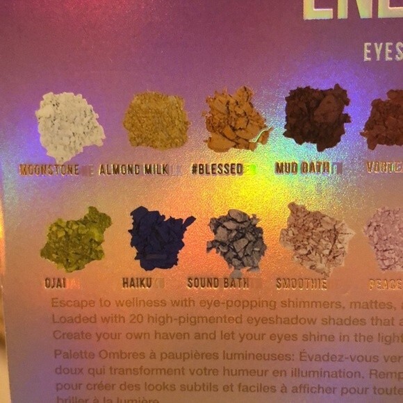 Enlighten eyeshadow palette by IBY beauty - Picture 5 of 8